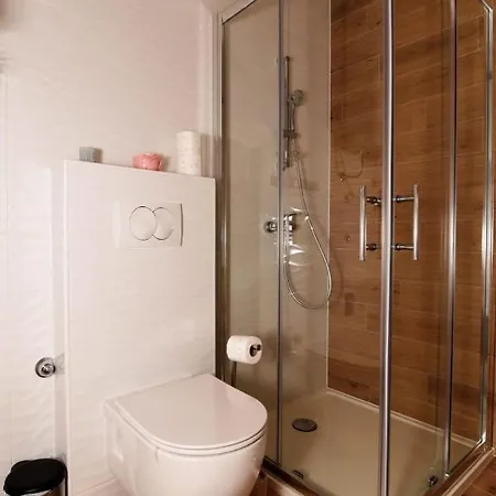 Luna Apartment